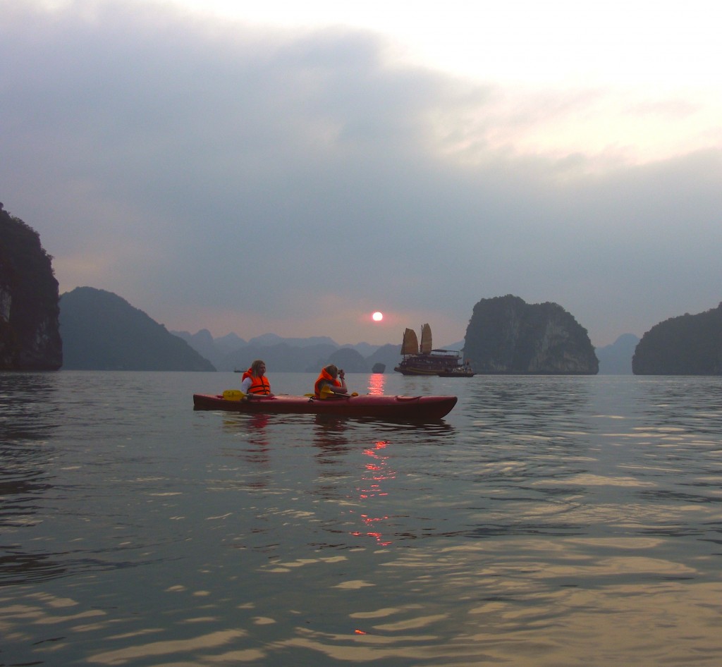 Kayating-boat sun set-Ha_long-bay-vietnam-Dec_2010-CIMG0992-2 copy picture in iphoto
